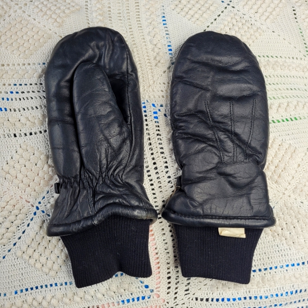 Vintage black leather mittens